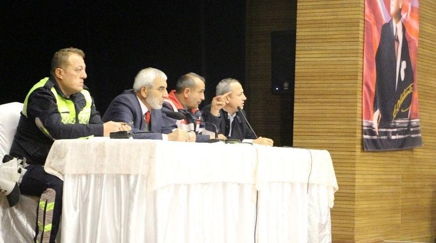 Servis Şof&ouml;rleri Bilgilendirildi