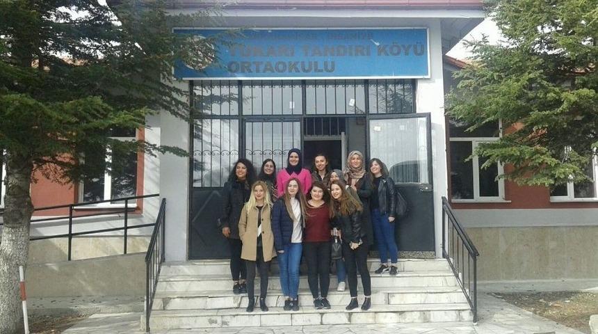 K&ouml;y Okulları İ&ccedil;in El Ele Veren Gen&ccedil;lere Ulaşım Desteği Başkan Alıcık&rsquo;tan