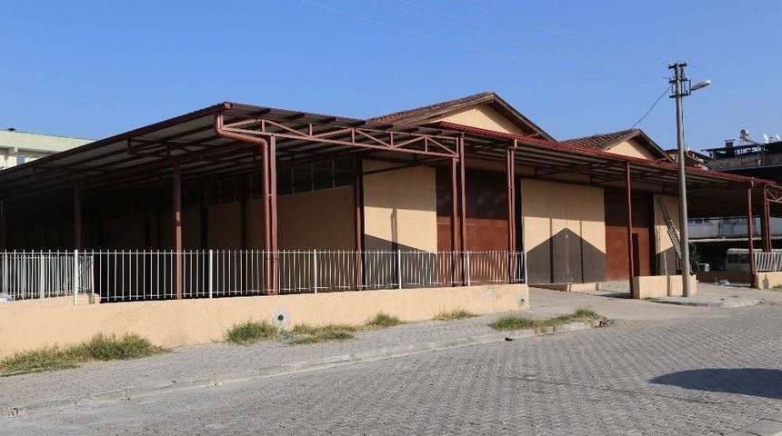 Ata Mahallesi Perşembe Pazarı Kapalı Pazar Yerine Taşınıyor