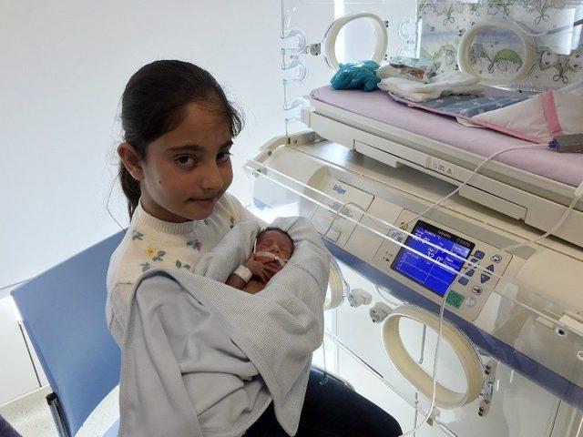 Yenidoğan Yoğun Bakım &Uuml;nitelerinde &Ccedil;ocuk Ziyaret&ccedil;i Uygulaması Başladı 2