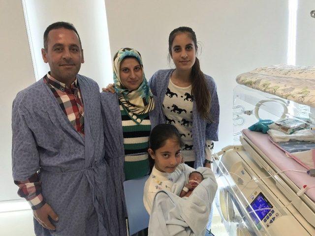 Yenidoğan Yoğun Bakım &Uuml;nitelerinde &Ccedil;ocuk Ziyaret&ccedil;i Uygulaması Başladı 3