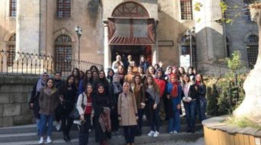 Altıntaş Meslek Y&uuml;ksekokulu &Ouml;ğrencilerine Tarihi Ve K&uuml;lt&uuml;rel Gezi