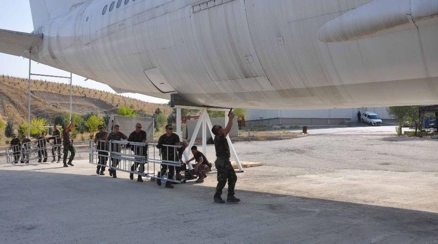 Tük Polisinden Sırbistanlı Polislere Eğitim