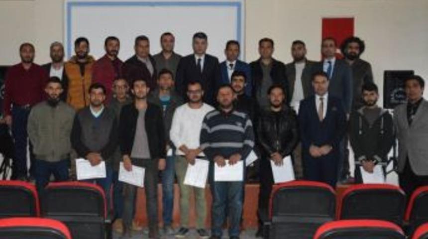 Doğubayazıt&rsquo;ta İş Makinesi Operat&ouml;rl&uuml;ğ&uuml; Sertifika T&ouml;reni Yapıldı