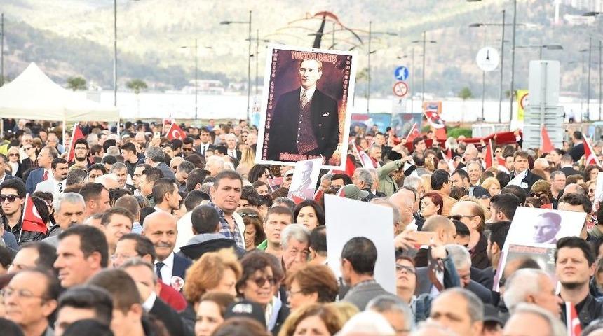 İzmirliler Ulu &Ouml;nder İ&ccedil;in Y&uuml;r&uuml;yecek