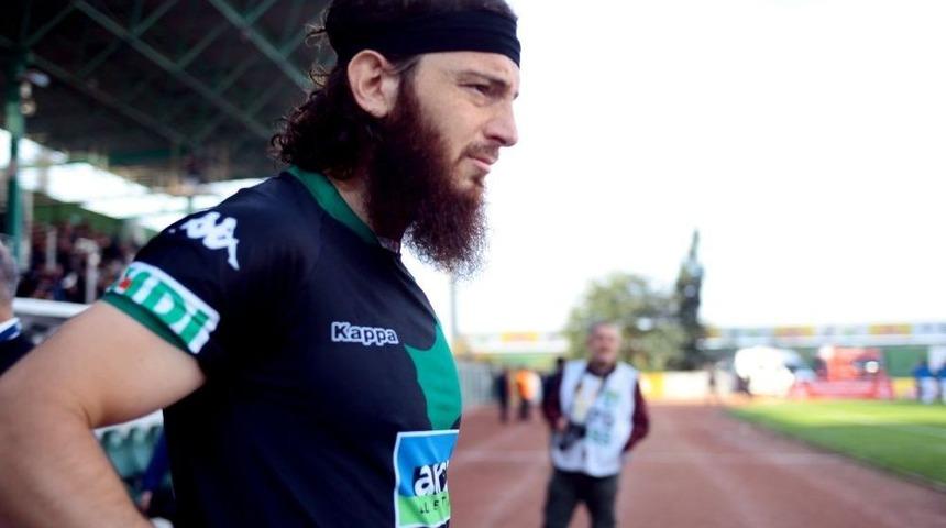 Uzattığı Sakalları İle Dikkat &Ccedil;eken Aykut Demir&rsquo;i Taraftarlar &Ccedil;ok Sevdi