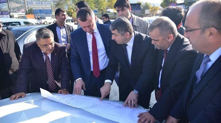 Vali B&uuml;y&uuml;kakın Ve Başkan Yağcı Aydınlatma &Ccedil;alışmalarını İnceledi