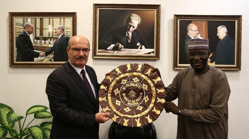 Nijerya B&uuml;y&uuml;kel&ccedil;isi&rsquo;nden Ato&rsquo;ya Ziyaret