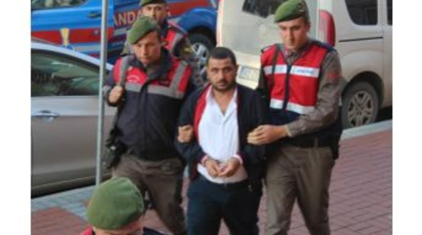 Evinde 10 Tane Ka&ccedil;ak Silah Bulunan Şahıs Adliye Sevk Edildi