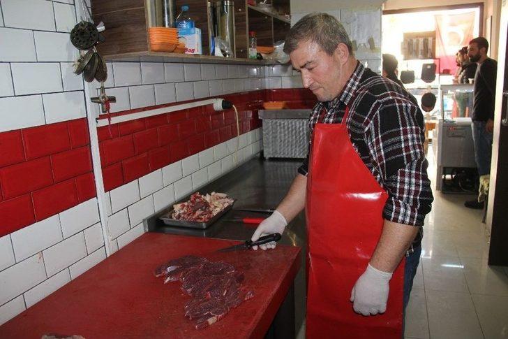 Bakanlık Müdahil Oldu, Çanakkale’deki Kasaplarda Kuzu Eti Fiyatları Düştü G5