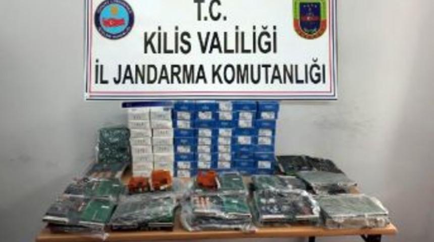 Kaçak Sigara İle Bilgisayar Parçası Yakalandı