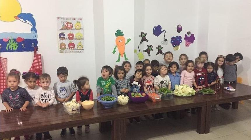 Minik Eller Turşu Kurdu