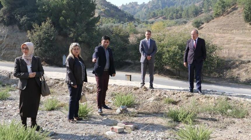 Mezarlık &Ccedil;alışmaları Yerinde İnceleniyor