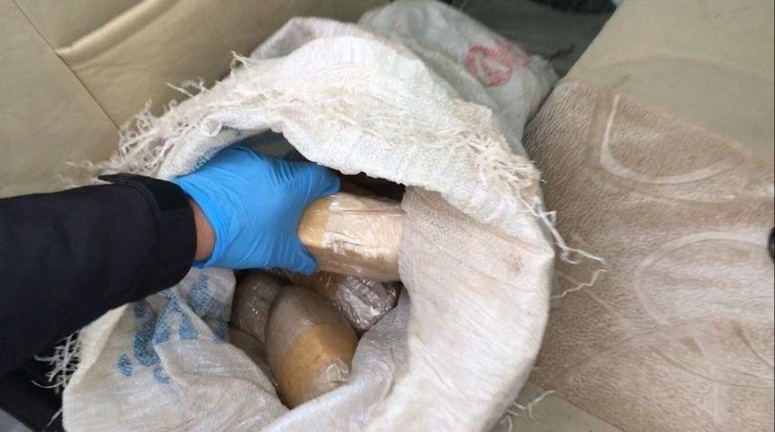 Van&rsquo;da 20 Kilo Eroin Ele Ge&ccedil;irildi