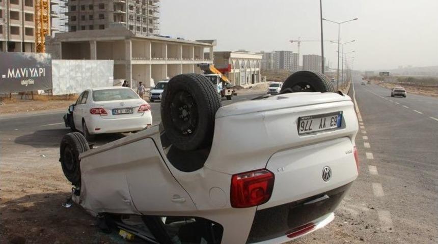 Şanlıurfa&rsquo;da Otomobil Takla Attı: 3 Yaralı