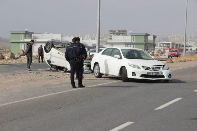 Şanlıurfa’da Otomobil Takla Attı: 3 Yaralı