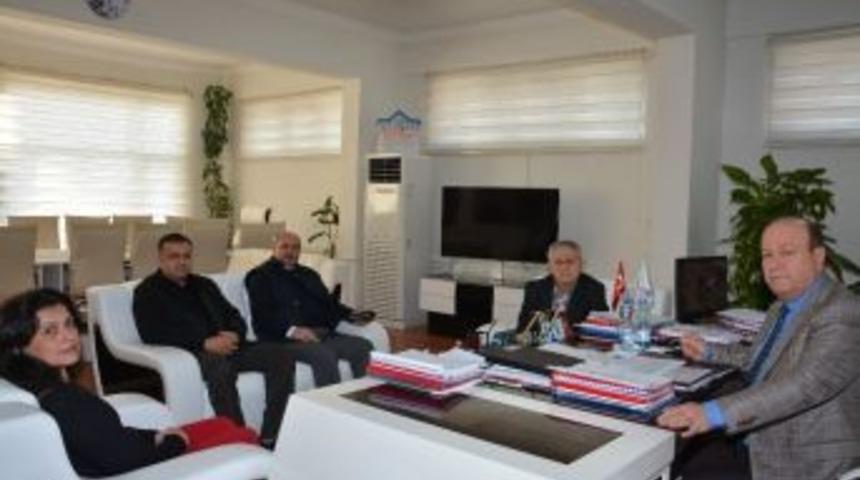 Aydın Ayakkabıcılar Arastası Esnafları Derneği&rsquo;nden Başkan &Ouml;zakcan&rsquo;a Ziyaret