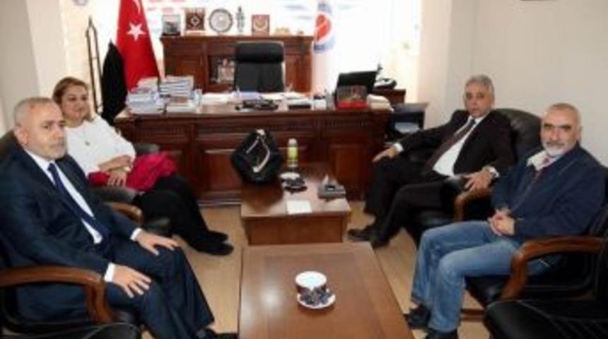 Vali Toprak&rsquo;tan Rekt&ouml;r Pakiş&rsquo;e Ziyaret