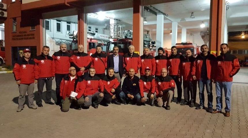 Kocaeli&rsquo;de G&ouml;n&uuml;ll&uuml; İtfaiyeciler &Ccedil;oğalıyor