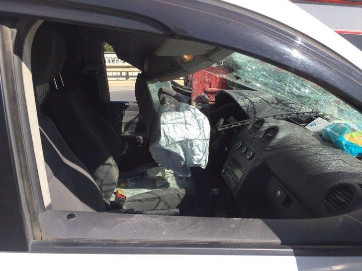 Park Halindeki Kamyona Arkadan Çarptı, Ölümden Döndü G4