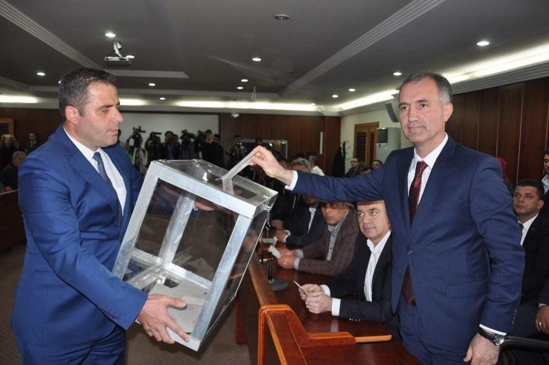 İneg&ouml;l&rsquo;de Alper Taban Resmen Başkan