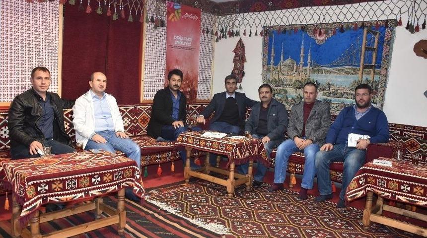 Kahta İhh Arakanlılar İ&ccedil;in Toplandı