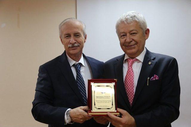 Etso’dan Üniversitelilere ‘kariyer Ve Sektör’ Konferansı 1