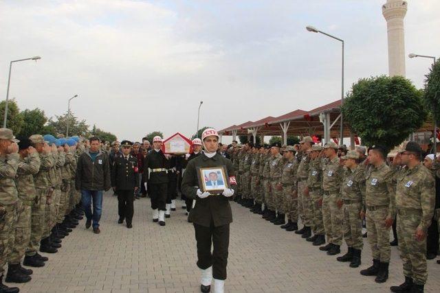 Trafik Kazasında Şehit Düşen Güvenlik Korucusu Defnedildi