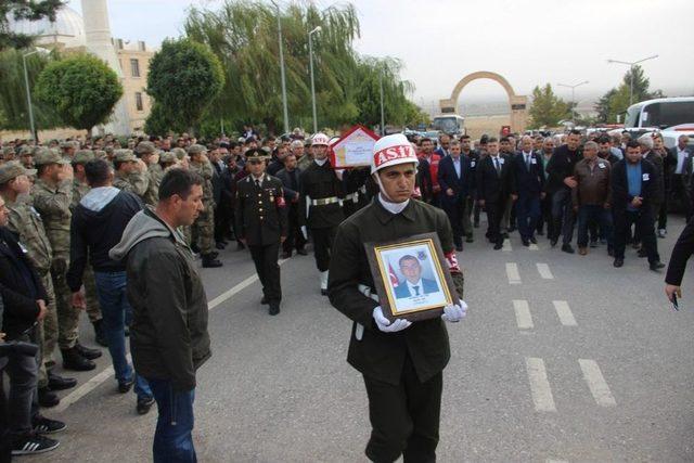 Trafik Kazasında Şehit Düşen Güvenlik Korucusu Defnedildi