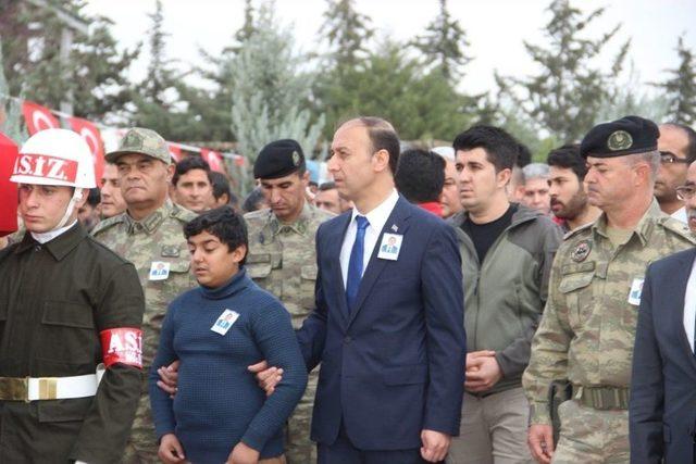 Trafik Kazasında Şehit Düşen Güvenlik Korucusu Defnedildi