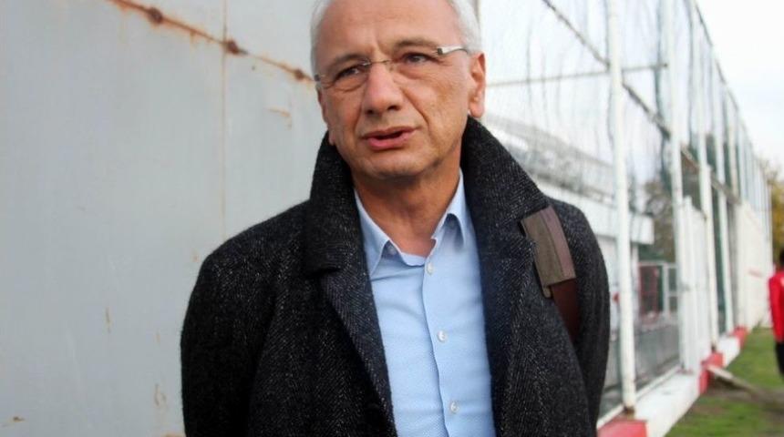 Araboğlu&rsquo;ndan &Ouml;z Eleştiri