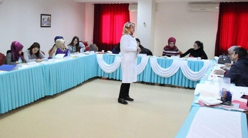 Hekimlere &Uuml;reme Ve Cinsel Sağlık Mod&uuml;ler Eğitimi Verildi