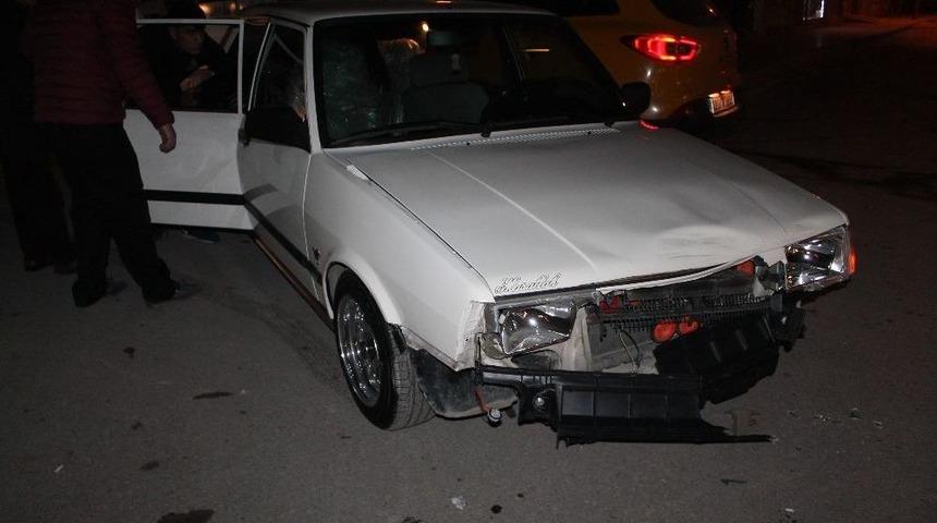 Elazığ&rsquo;da Trafik Kazası: 2 Yaralı