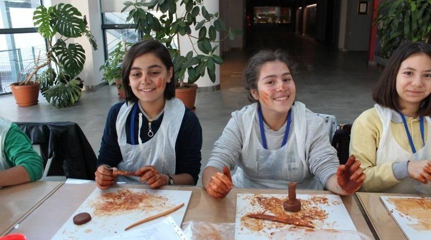 Aydın&rsquo;da &Ouml;ğrenciler M&uuml;zede Ders İşliyor