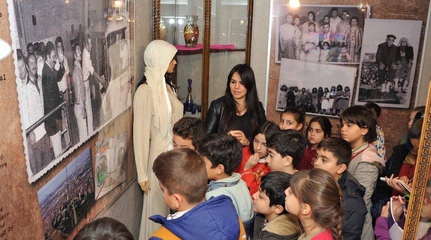 Bal&ccedil;ovalı &Ccedil;ocuklar Tarihlerini &Ouml;ğreniyor