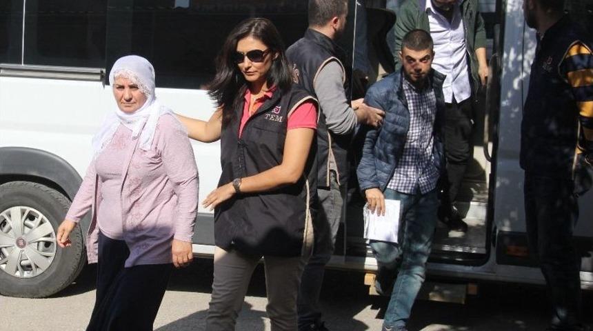 Pkk Operasyonunda G&ouml;zaltına Alınan 7 Kişi Adli Kontrol Şartıyla Serbest Bırakıldı