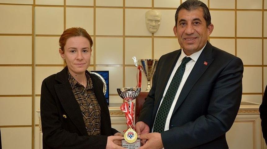 Satran&ccedil; Takımı B&uuml;y&uuml;k Başarı