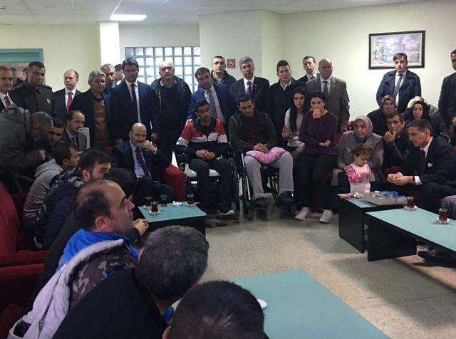 (&ouml;zel Haber) -ankara&rsquo;daki Gazilere Yapılan Saldırıya Kınama 1