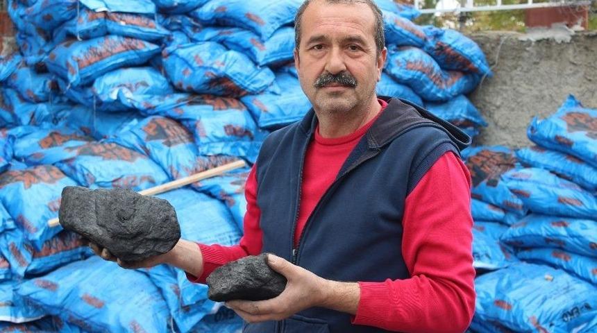 (&ouml;zel Haber) Eskişehir&rsquo;de Vatandaşlar G&uuml;n&uuml; Kurtaracak Kadar K&ouml;m&uuml;r Alıyor