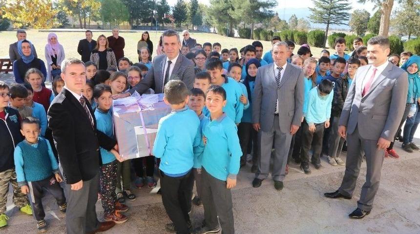 Bucak&rsquo;ta Atık Pil Toplayan Okullara &Ouml;d&uuml;l