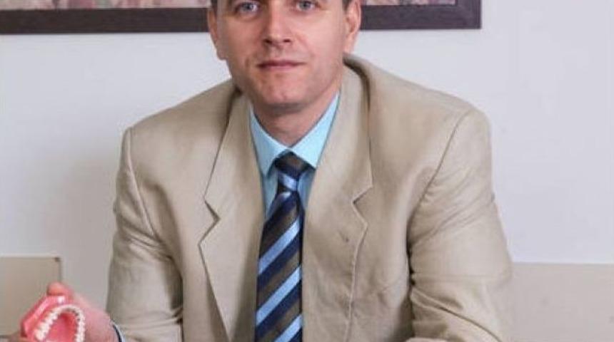 Dr. Cem Caniklioğlu, Görünmeyen Diş Tellerini Anlattı