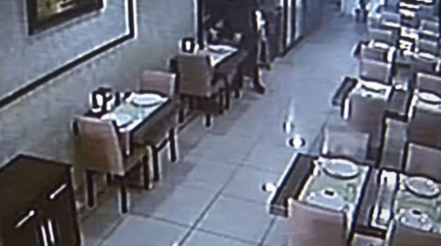 (&ouml;zel Haber) Beylikd&uuml;z&uuml;&rsquo;nde Restorandan Mont &Ccedil;aldı