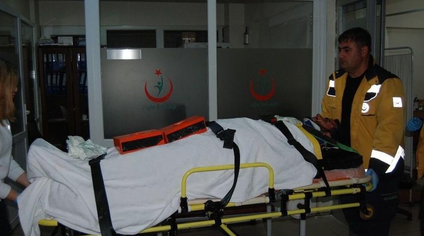 Otomobil Dereye U&ccedil;tu: 4 Yaralı