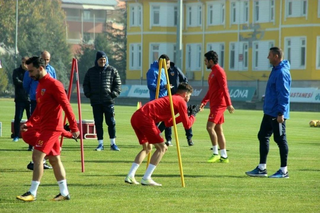 Kayserispor &Ccedil;alışmalara Hız Kesmeden Devam Ediyor