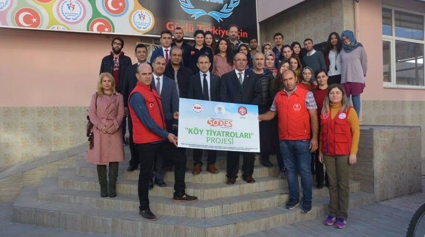 K&ouml;y Okullarında Tiyatro G&ouml;sterisi Yapılacak