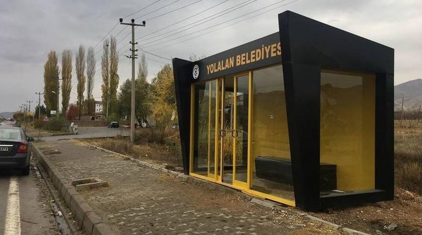 Yolalan Beldesine Kapalı Tip Bekleme Durakları