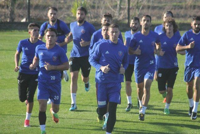 Karabükspor, Antalya’da Kampa Girdi