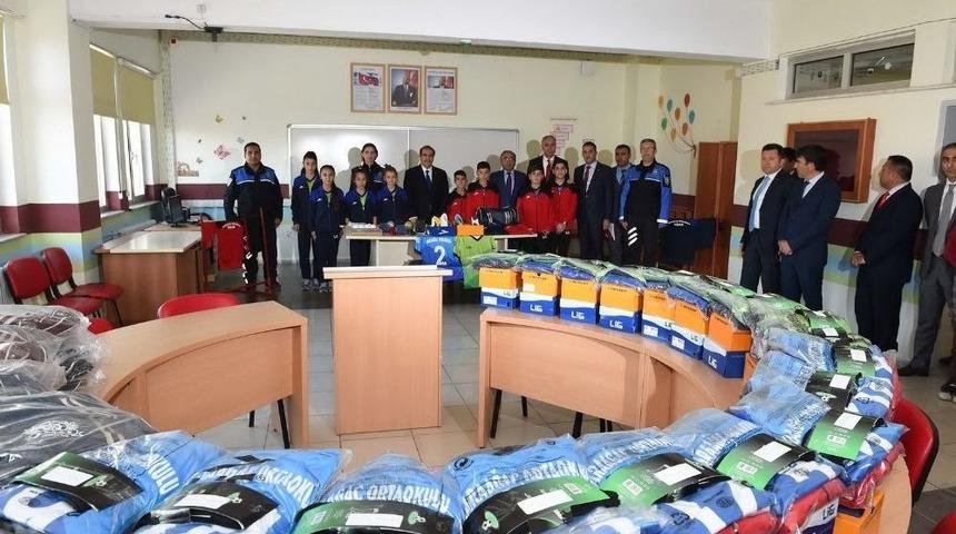 Uşak&rsquo;ta "umuda Dev Adımlar-3" Projesi