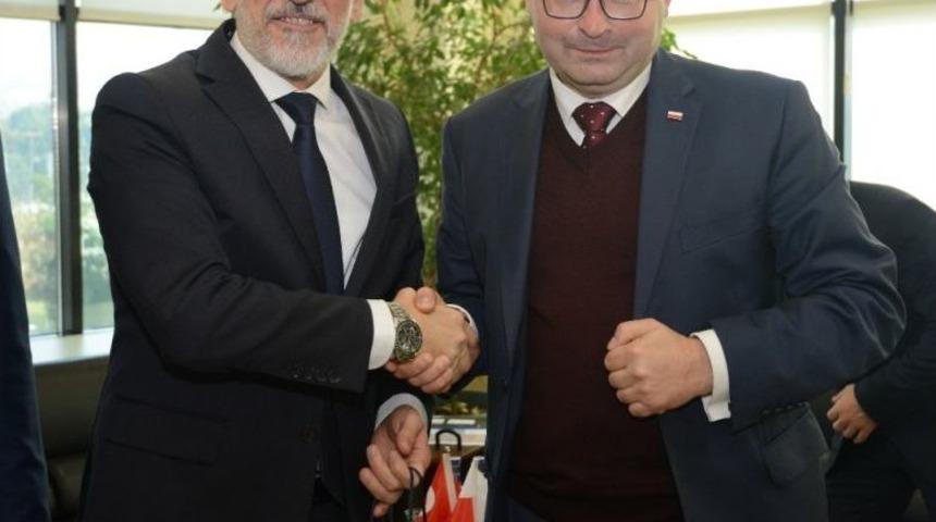 Bursa-polonya Ticaret K&ouml;pr&uuml;s&uuml; G&uuml;&ccedil;leniyor