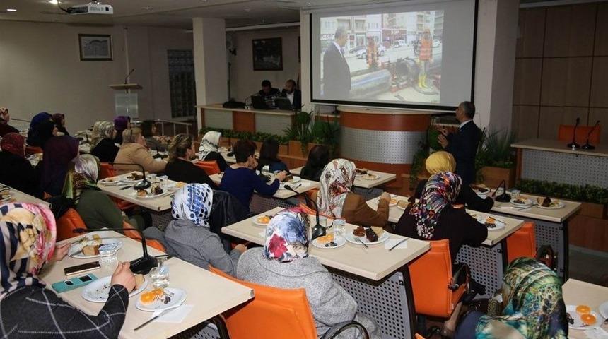 Başkan Aydın, Kadınlara Projeleri Anlattı